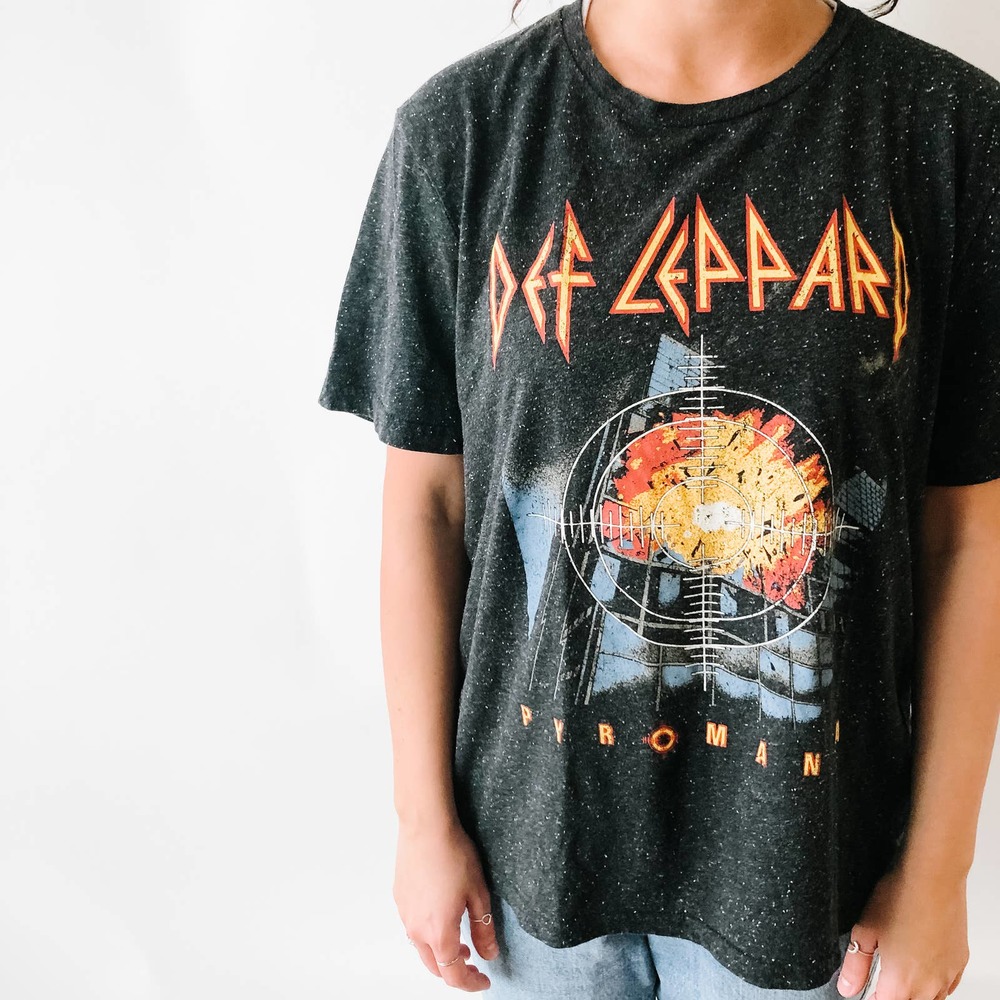 Speckled Def Leppard Graphic Band TShirt